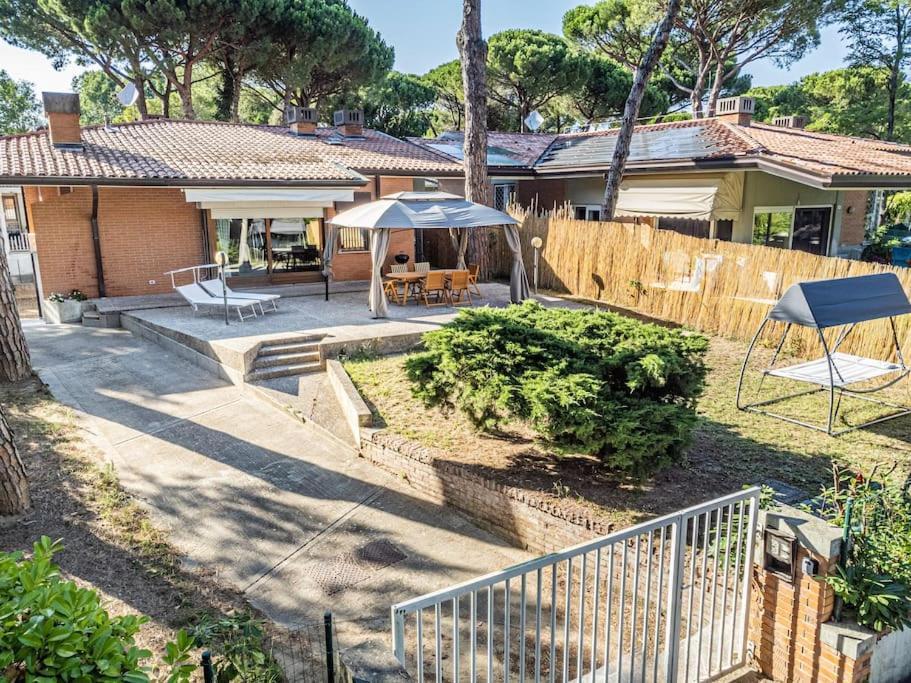 Pineta House Lignano Free Parking-Beach-Garden Villa ลินญาโน ซับเบียโดโร ภายนอก รูปภาพ